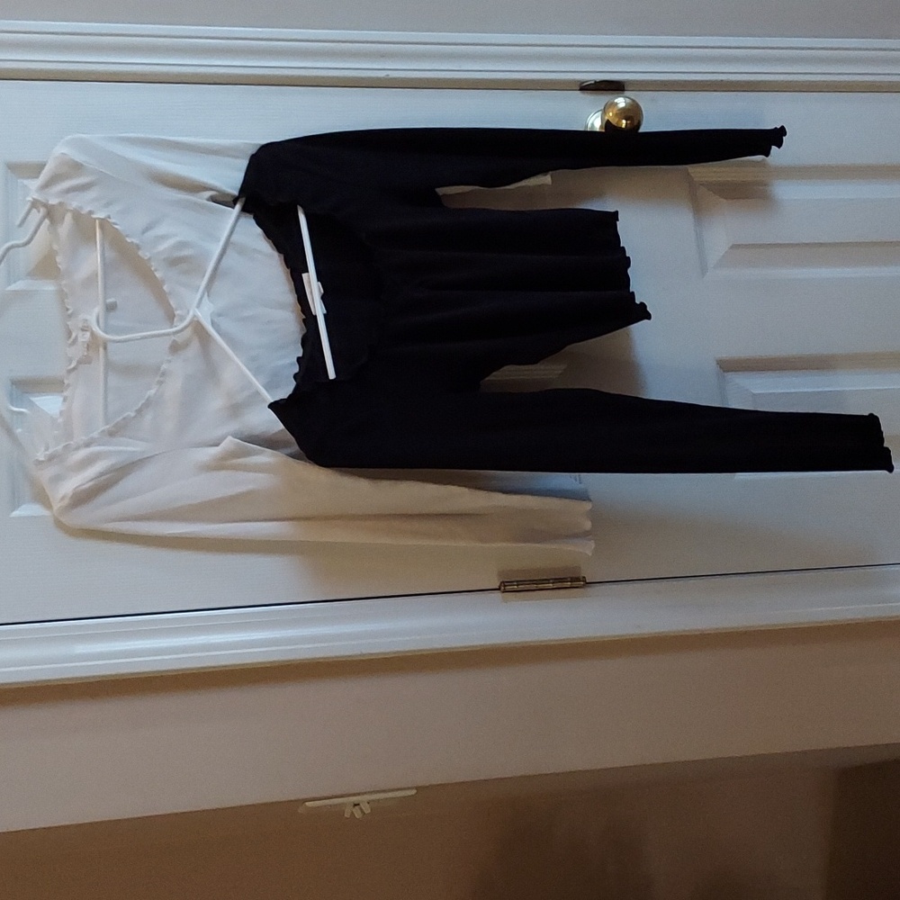 CLOUD TEN Cropped Long Sleeve Fine Ribbed Cotton Shirts 2 - B & W SM LIKE NEW